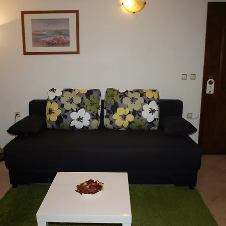 아파트먼트 반다 * 로비니