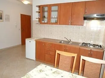 아파트먼트 반다 *