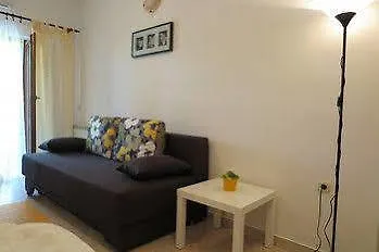 아파트 아파트먼트 반다 *