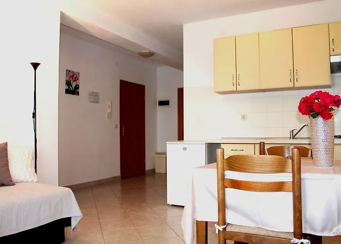 万带兰公寓 公寓 *