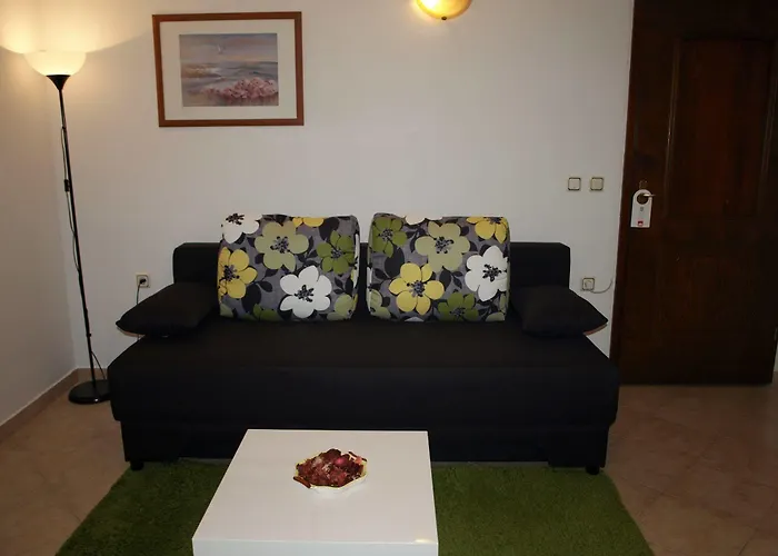 아파트먼트 반다 * 로비니