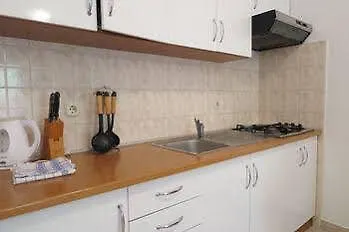 아파트먼트 반다 * 로비니